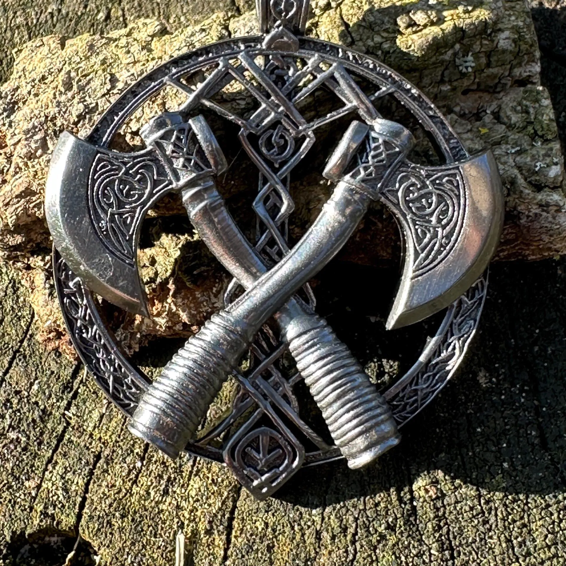Viking Axe Pendant – Norse Mythology Necklace with Double Axe Design, Antique Silver-Tone Warrior Amulet - Image 2