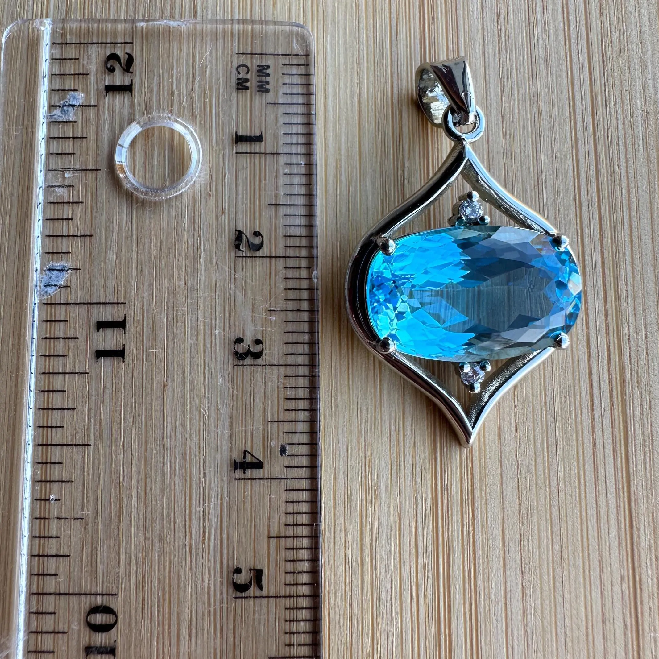 925 Silver sterling Topaz Pendant - Image 3